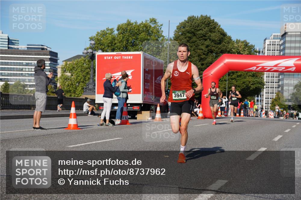 07.09.2025 - BARMER Alsterlauf Yannick Fuchs http://msf.ph/oto/8737962 07.09.2025 09:25:20 Laufen 18197, 3947, 4370, 17 meine-sportfotos.de