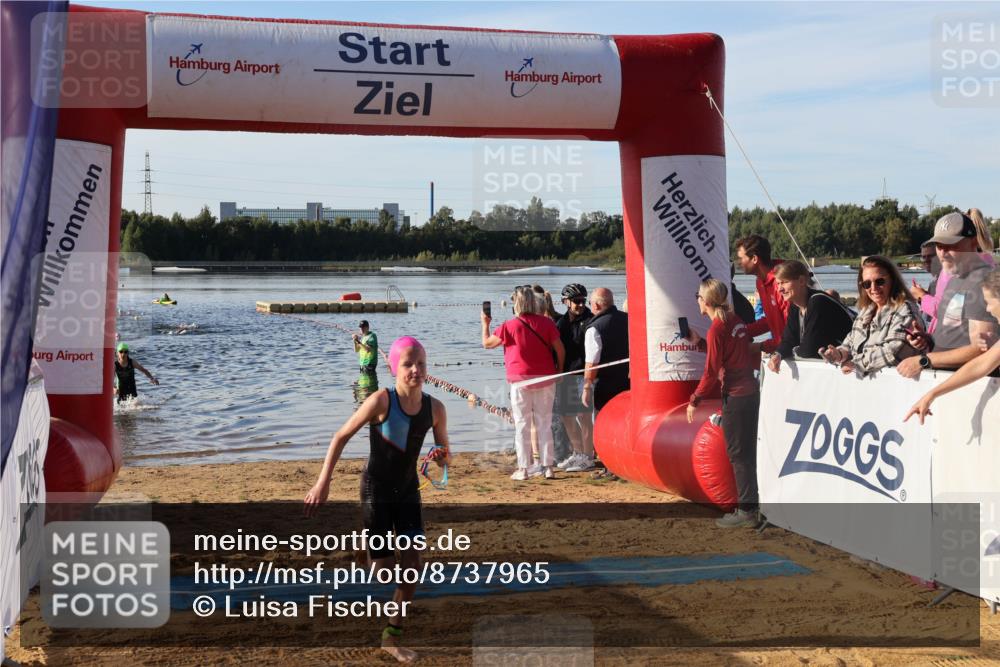 07.09.2025 - 19. Norderstedt Triathlon Luisa Fischer http://msf.ph/oto/8737965 07.09.2025 09:02:01 Schwimmen 1, 44, 50 meine-sportfotos.de