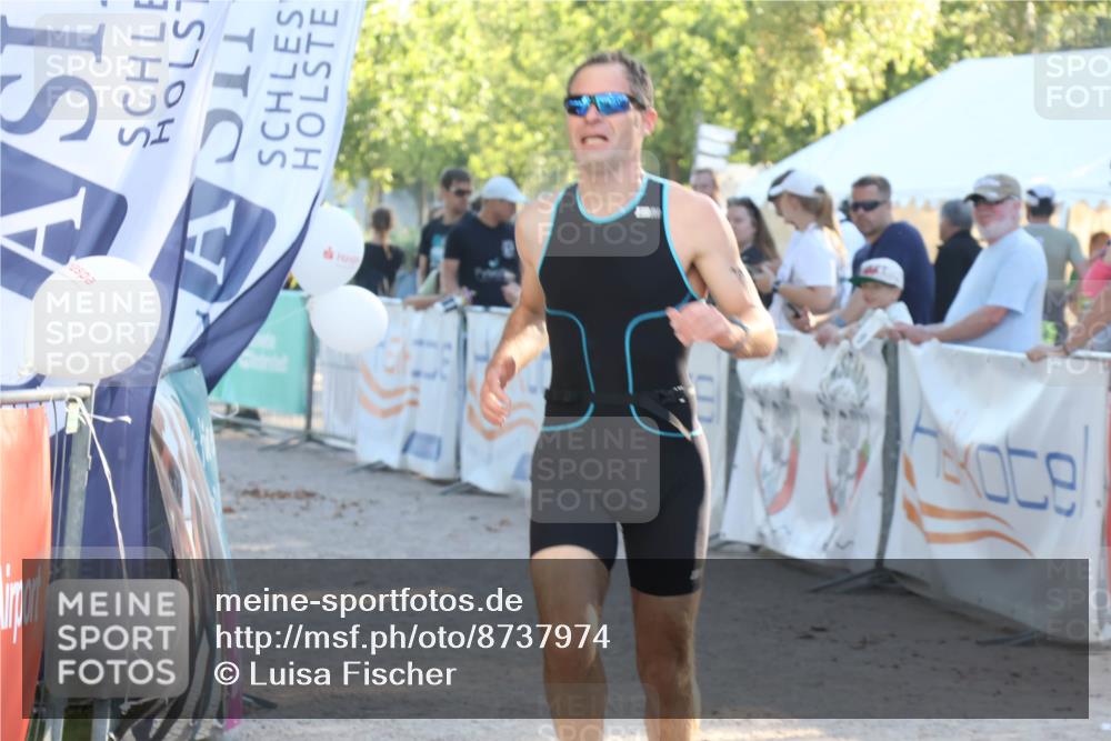 07.09.2025 - 19. Norderstedt Triathlon Luisa Fischer http://msf.ph/oto/8737974 07.09.2025 16:46:23 Ziel 884, 1601 meine-sportfotos.de