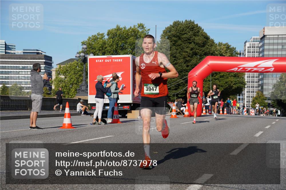 07.09.2025 - BARMER Alsterlauf Yannick Fuchs http://msf.ph/oto/8737978 07.09.2025 09:25:20 Laufen 3947, 4370, 17 meine-sportfotos.de