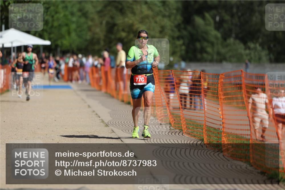 07.09.2025 - 19. Norderstedt Triathlon Michael Strokosch http://msf.ph/oto/8737983 07.09.2025 11:49:43 Laufen 770, 1184 meine-sportfotos.de
