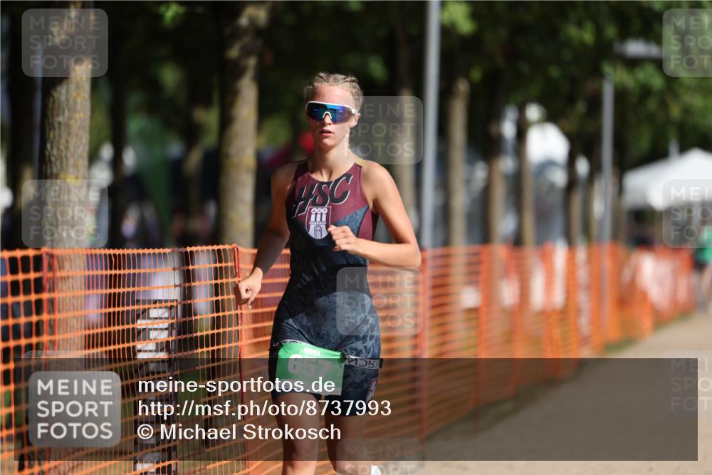 07.09.2025 - 19. Norderstedt Triathlon Michael Strokosch http://msf.ph/oto/8737993 07.09.2025 10:54:19 Laufen 657 meine-sportfotos.de