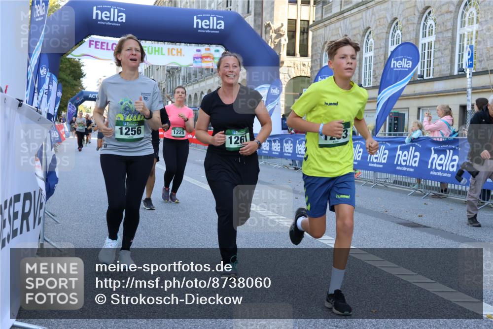07.09.2025 - BARMER Alsterlauf Strokosch-Dieckow http://msf.ph/oto/8738060 07.09.2025 11:43:52 Ziel 1108, 1110, 1118, 1119, 1136 meine-sportfotos.de