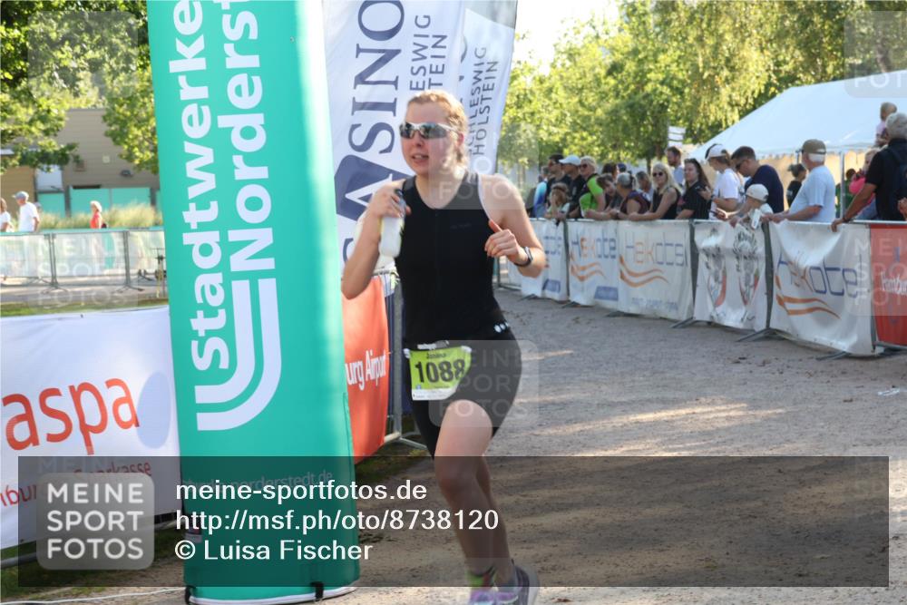 07.09.2025 - 19. Norderstedt Triathlon Luisa Fischer http://msf.ph/oto/8738120 07.09.2025 16:46:45 Ziel 1088 meine-sportfotos.de