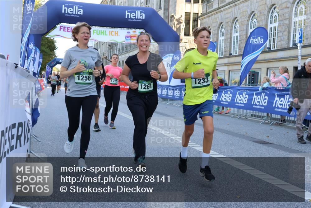 07.09.2025 - BARMER Alsterlauf Strokosch-Dieckow http://msf.ph/oto/8738141 07.09.2025 11:43:52 Ziel 1108, 1110, 1118, 1119, 1136 meine-sportfotos.de