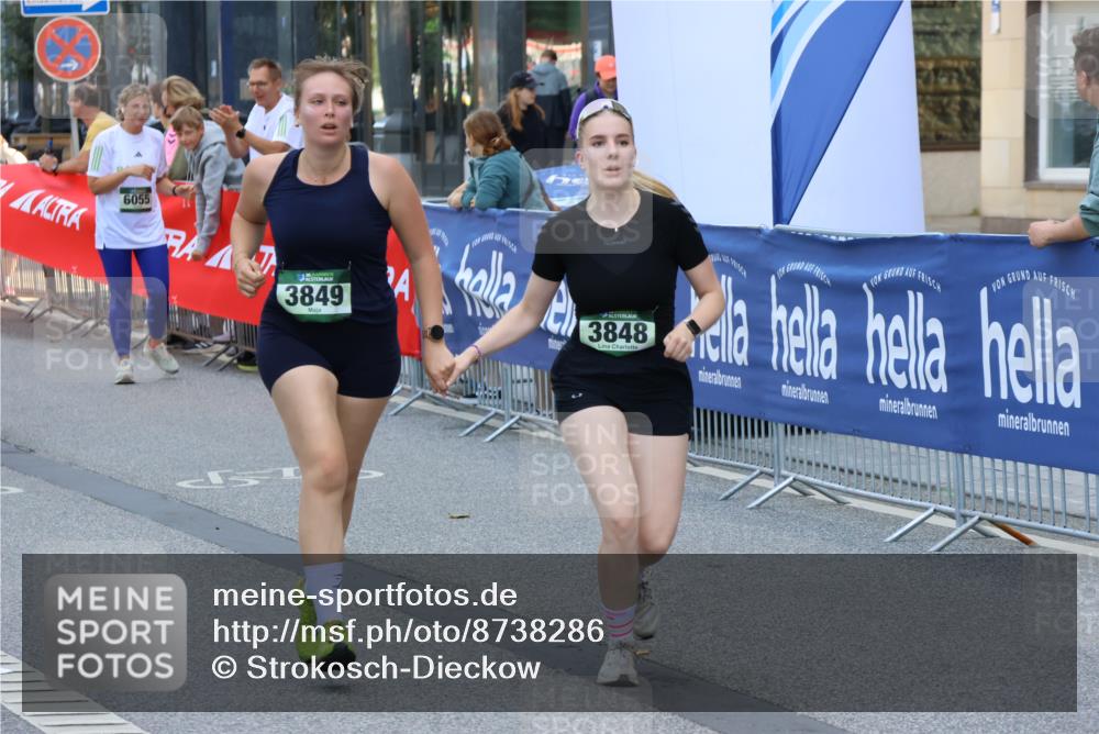 07.09.2025 - BARMER Alsterlauf Strokosch-Dieckow http://msf.ph/oto/8738286 07.09.2025 10:19:10 Ziel 2761, 3399, 3400, 3488, 3581, 4395, 4509, 4510, 4975, 5325, 5503, 5560, 5698, 6003, 6319 meine-sportfotos.de