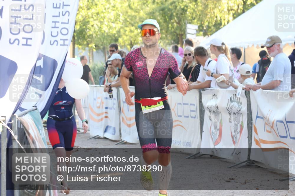 07.09.2025 - 19. Norderstedt Triathlon Luisa Fischer http://msf.ph/oto/8738290 07.09.2025 16:47:12 Ziel 1087, 1581, 1611, 1616 meine-sportfotos.de