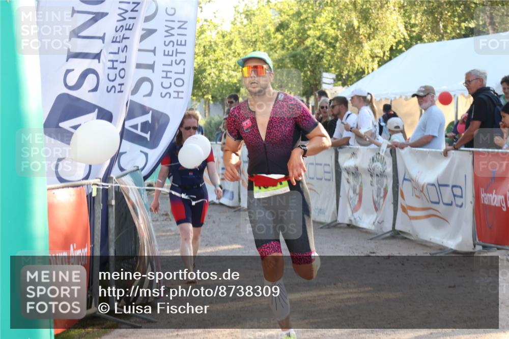 07.09.2025 - 19. Norderstedt Triathlon Luisa Fischer http://msf.ph/oto/8738309 07.09.2025 16:47:13 Ziel 1069, 1087, 1581, 1611, 1616 meine-sportfotos.de