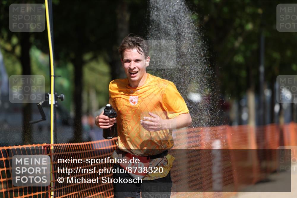 07.09.2025 - 19. Norderstedt Triathlon Michael Strokosch http://msf.ph/oto/8738320 07.09.2025 12:29:08 Laufen 149 meine-sportfotos.de