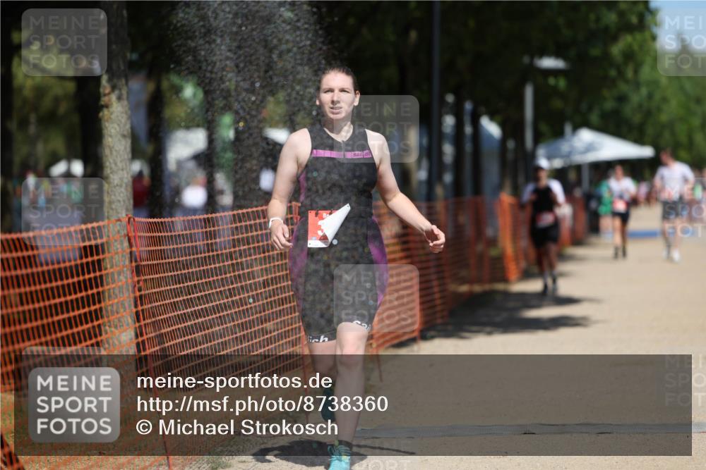 07.09.2025 - 19. Norderstedt Triathlon Michael Strokosch http://msf.ph/oto/8738360 07.09.2025 13:05:13 Laufen 307, 1360 meine-sportfotos.de