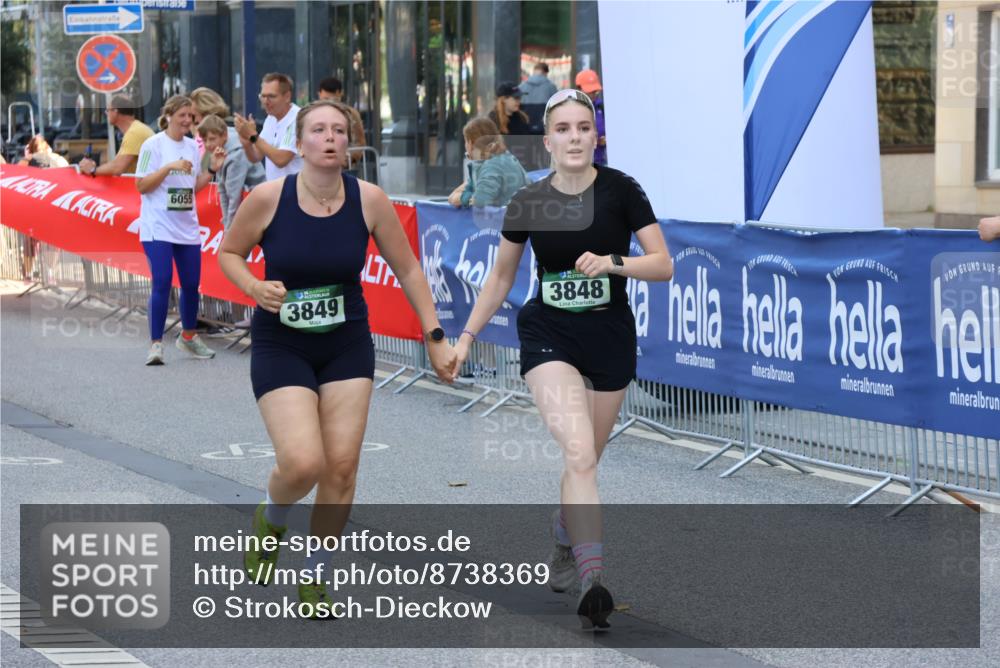 07.09.2025 - BARMER Alsterlauf Strokosch-Dieckow http://msf.ph/oto/8738369 07.09.2025 10:19:10 Ziel 2761, 3399, 3400, 3488, 3581, 4395, 4509, 4510, 4975, 5325, 5503, 5560, 5698, 6003, 6319 meine-sportfotos.de