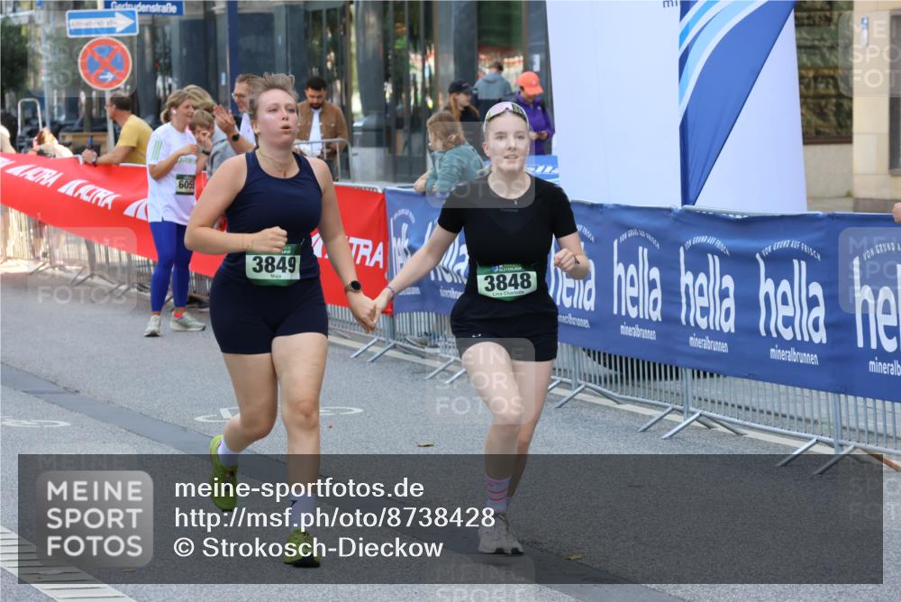 07.09.2025 - BARMER Alsterlauf Strokosch-Dieckow http://msf.ph/oto/8738428 07.09.2025 10:19:10 Ziel 2761, 3399, 3400, 3488, 3581, 4395, 4509, 4510, 4975, 5325, 5503, 5560, 5698, 6003, 6319 meine-sportfotos.de