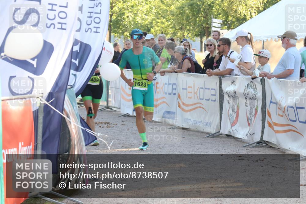 07.09.2025 - 19. Norderstedt Triathlon Luisa Fischer http://msf.ph/oto/8738507 07.09.2025 16:47:55 Ziel 1579, 1623 meine-sportfotos.de