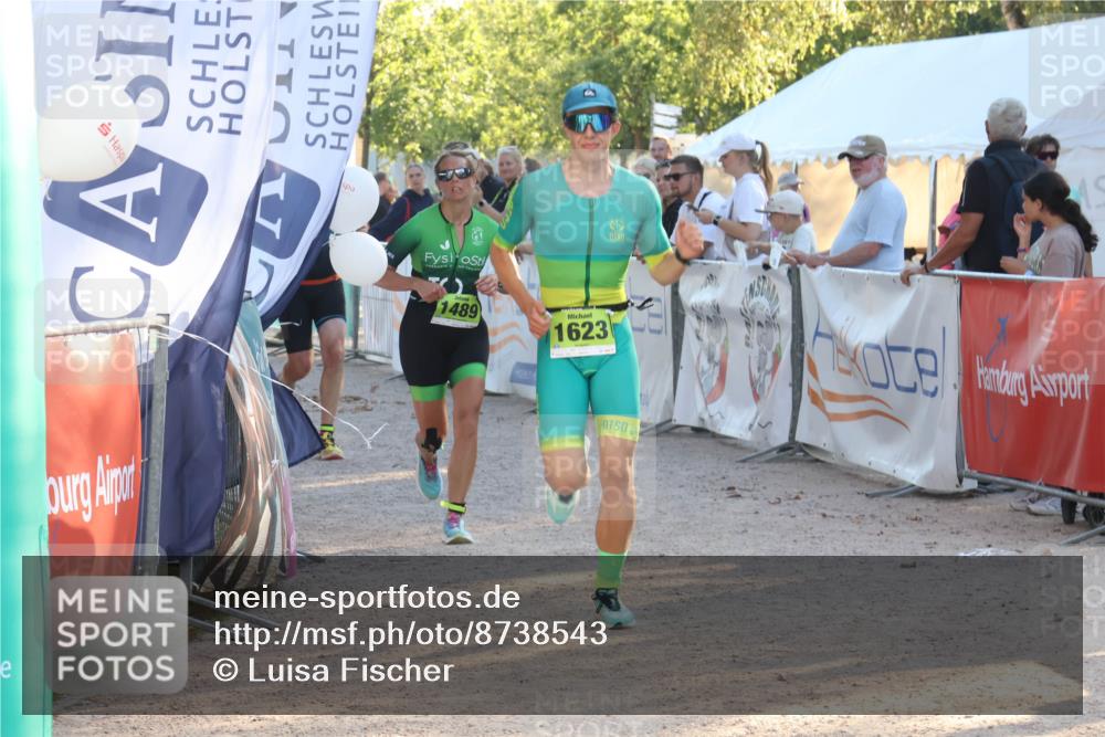 07.09.2025 - 19. Norderstedt Triathlon Luisa Fischer http://msf.ph/oto/8738543 07.09.2025 16:47:57 Ziel 1489, 1579, 1623 meine-sportfotos.de
