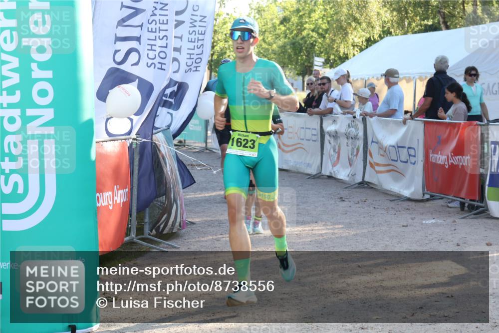 07.09.2025 - 19. Norderstedt Triathlon Luisa Fischer http://msf.ph/oto/8738556 07.09.2025 16:47:58 Ziel 1489, 1623, 1628 meine-sportfotos.de