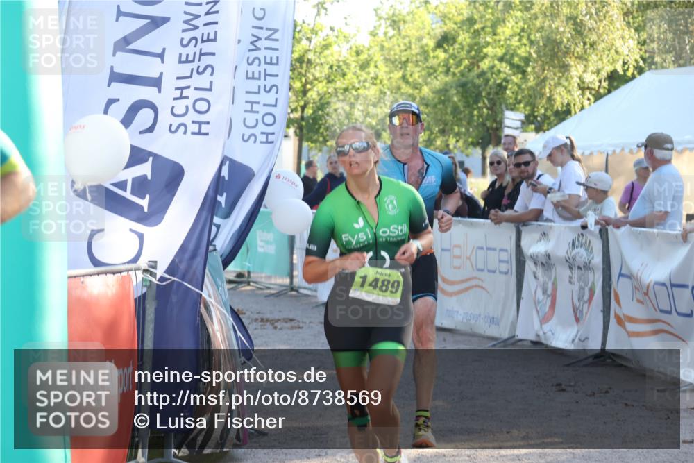 07.09.2025 - 19. Norderstedt Triathlon Luisa Fischer http://msf.ph/oto/8738569 07.09.2025 16:47:59 Ziel 1489, 1623, 1628 meine-sportfotos.de