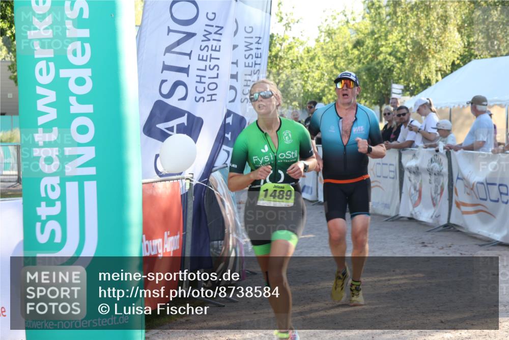 07.09.2025 - 19. Norderstedt Triathlon Luisa Fischer http://msf.ph/oto/8738584 07.09.2025 16:48:00 Ziel 1489, 1623, 1628 meine-sportfotos.de