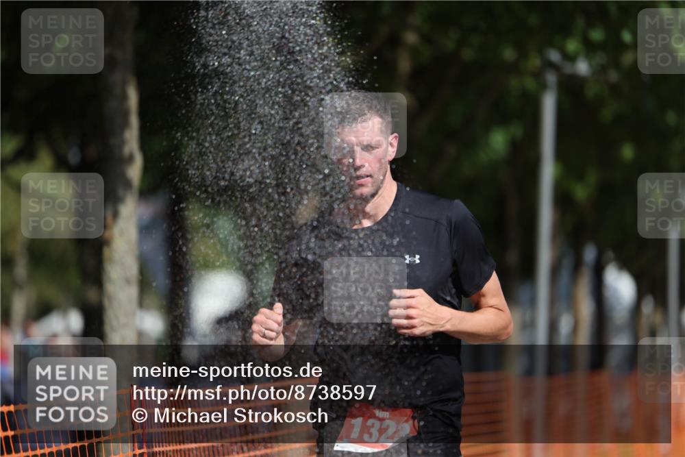 07.09.2025 - 19. Norderstedt Triathlon Michael Strokosch http://msf.ph/oto/8738597 07.09.2025 11:50:07 Laufen 1178, 1323 meine-sportfotos.de