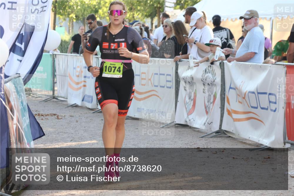 07.09.2025 - 19. Norderstedt Triathlon Luisa Fischer http://msf.ph/oto/8738620 07.09.2025 16:48:28 Ziel 1074 meine-sportfotos.de