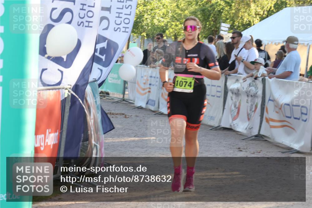 07.09.2025 - 19. Norderstedt Triathlon Luisa Fischer http://msf.ph/oto/8738632 07.09.2025 16:48:28 Ziel 1074 meine-sportfotos.de