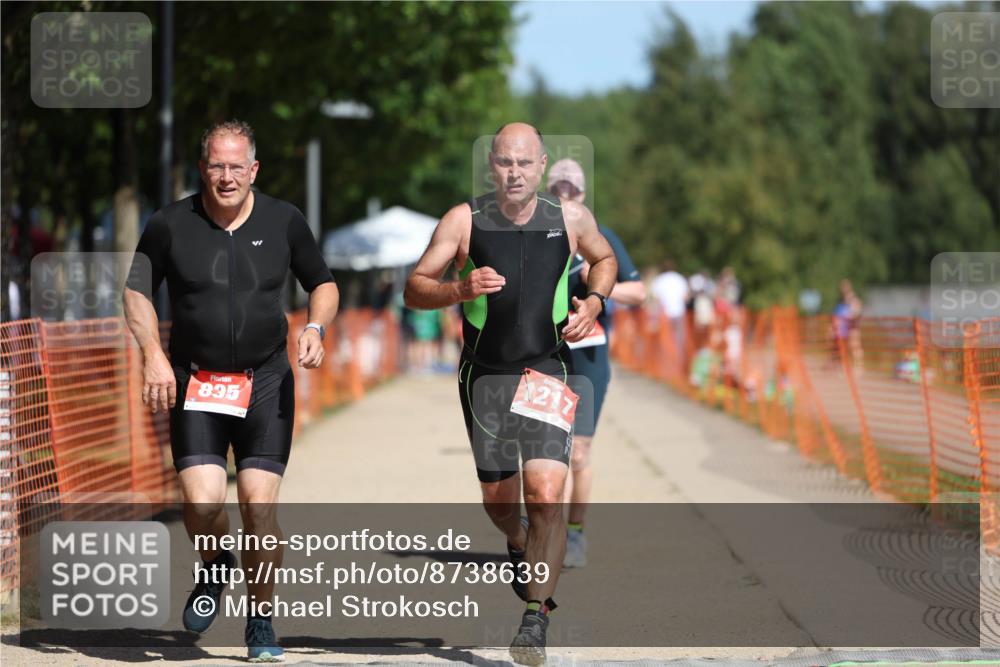 07.09.2025 - 19. Norderstedt Triathlon Michael Strokosch http://msf.ph/oto/8738639 07.09.2025 12:29:21 Laufen 756, 818, 835, 1217, 1306, 1379 meine-sportfotos.de