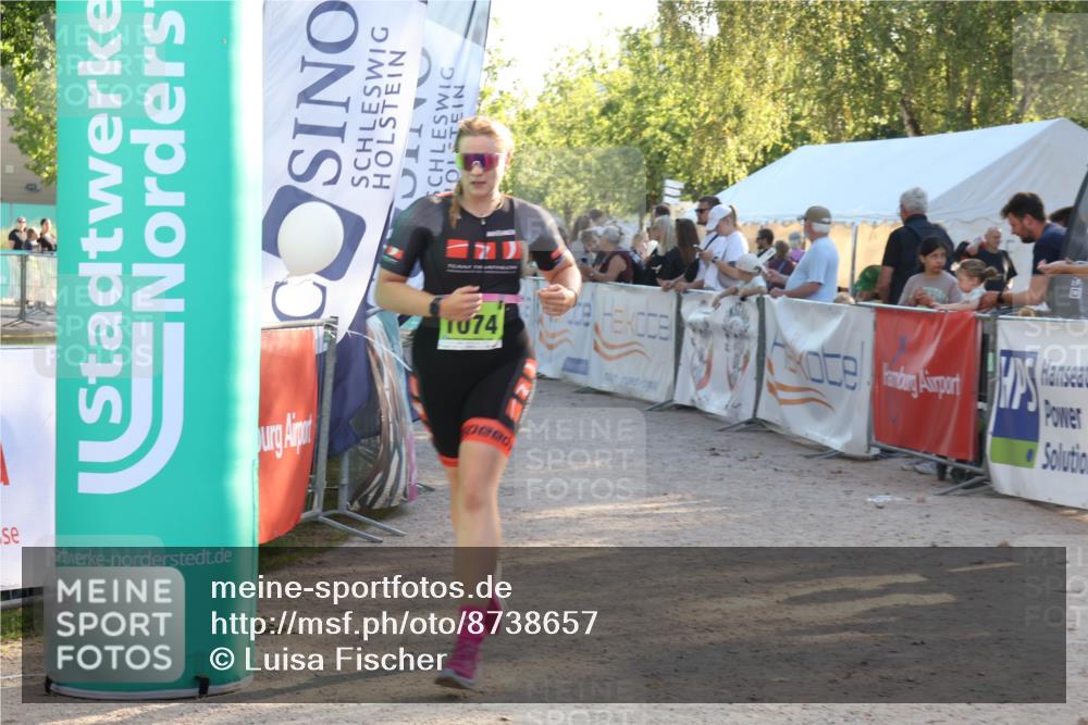 07.09.2025 - 19. Norderstedt Triathlon Luisa Fischer http://msf.ph/oto/8738657 07.09.2025 16:48:30 Ziel 1074 meine-sportfotos.de