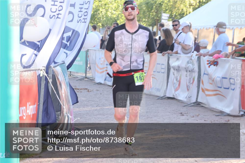 07.09.2025 - 19. Norderstedt Triathlon Luisa Fischer http://msf.ph/oto/8738683 07.09.2025 16:48:34 Ziel 1074, 1618 meine-sportfotos.de