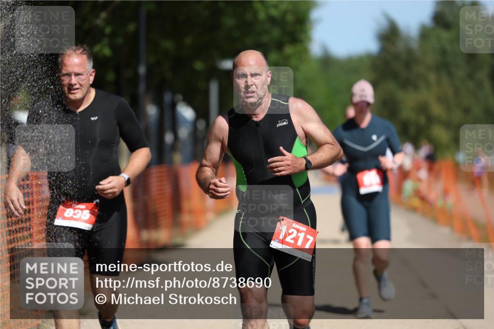 07.09.2025 - 19. Norderstedt Triathlon Michael Strokosch http://msf.ph/oto/8738690 07.09.2025 12:29:22 Laufen 756, 818, 835, 1217, 1379 meine-sportfotos.de