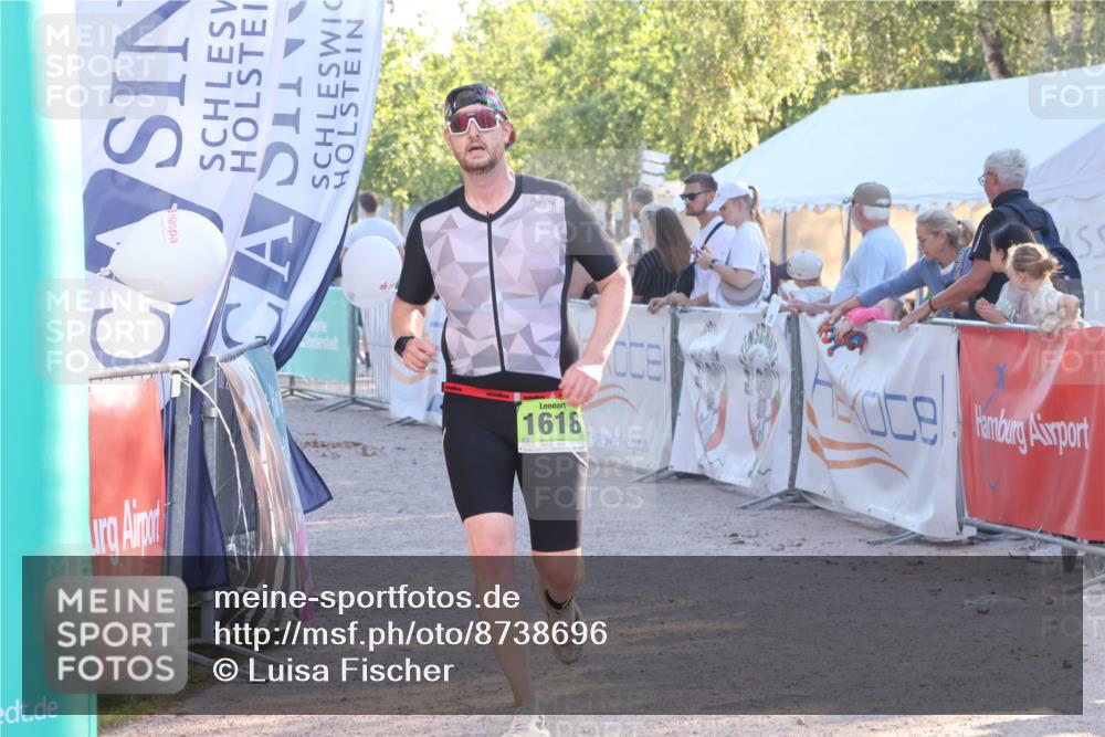 07.09.2025 - 19. Norderstedt Triathlon Luisa Fischer http://msf.ph/oto/8738696 07.09.2025 16:48:34 Ziel 1074, 1618 meine-sportfotos.de