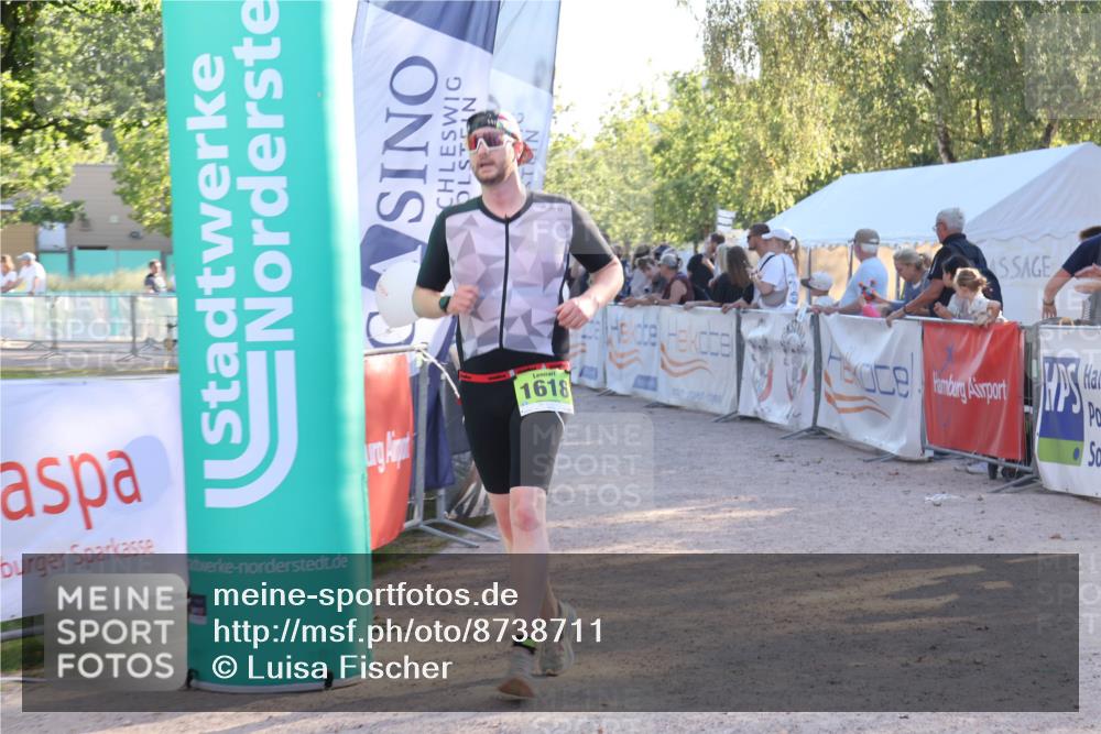 07.09.2025 - 19. Norderstedt Triathlon Luisa Fischer http://msf.ph/oto/8738711 07.09.2025 16:48:35 Ziel 1074, 1618 meine-sportfotos.de