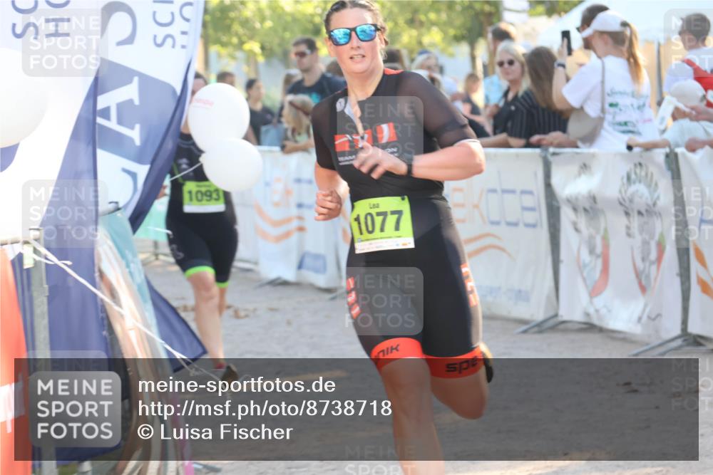 07.09.2025 - 19. Norderstedt Triathlon Luisa Fischer http://msf.ph/oto/8738718 07.09.2025 16:48:45 Ziel 1077, 1093 meine-sportfotos.de