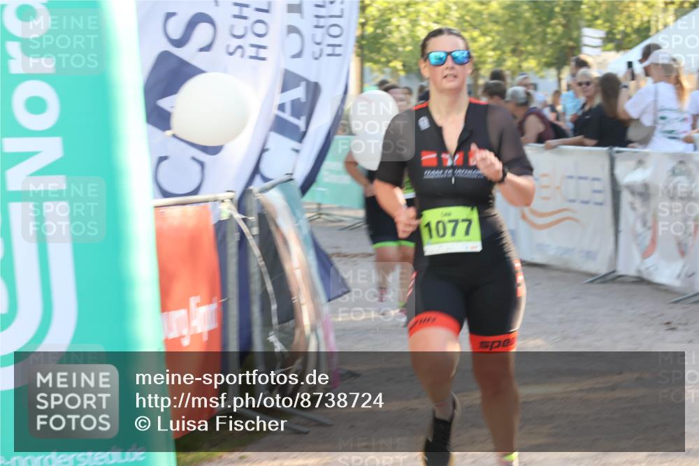 07.09.2025 - 19. Norderstedt Triathlon Luisa Fischer http://msf.ph/oto/8738724 07.09.2025 16:48:45 Ziel 1077, 1093 meine-sportfotos.de
