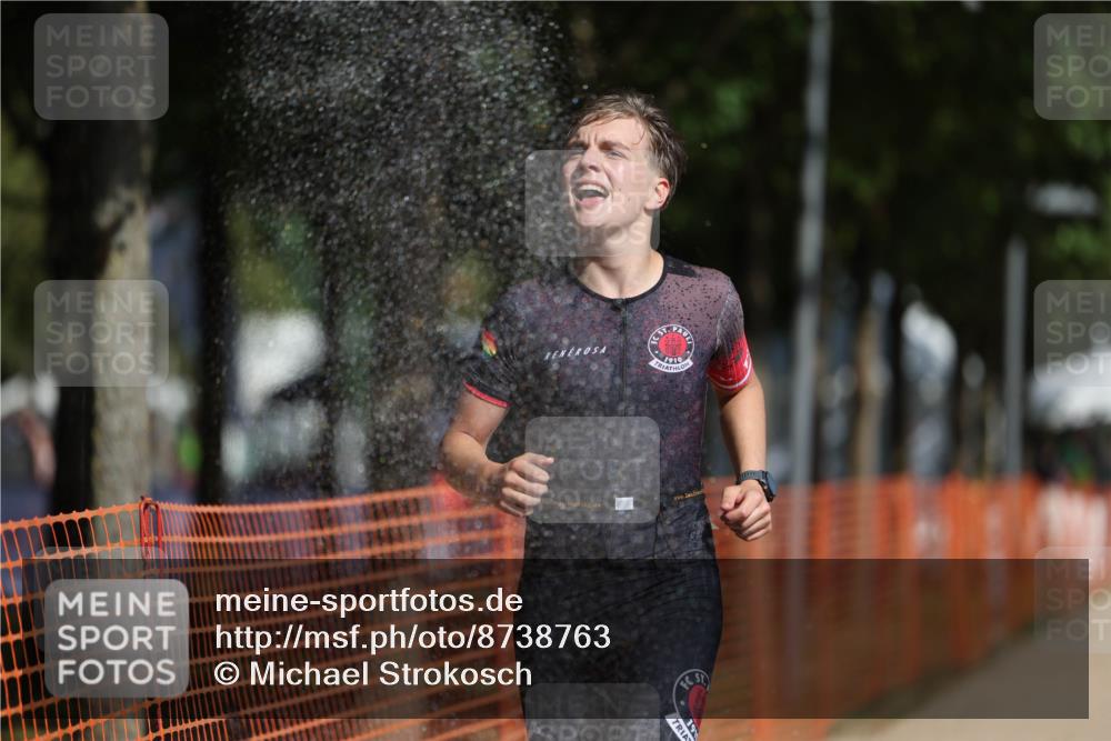 07.09.2025 - 19. Norderstedt Triathlon Michael Strokosch http://msf.ph/oto/8738763 07.09.2025 11:50:23 Laufen 1156 meine-sportfotos.de