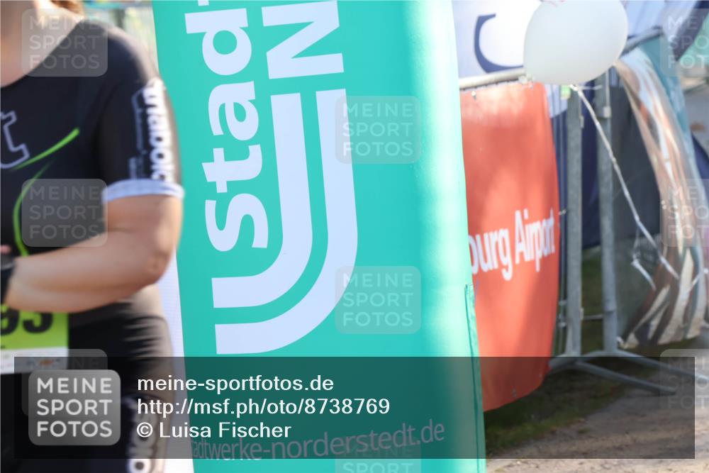 07.09.2025 - 19. Norderstedt Triathlon Luisa Fischer http://msf.ph/oto/8738769 07.09.2025 16:48:50 Ziel 1077, 1093 meine-sportfotos.de