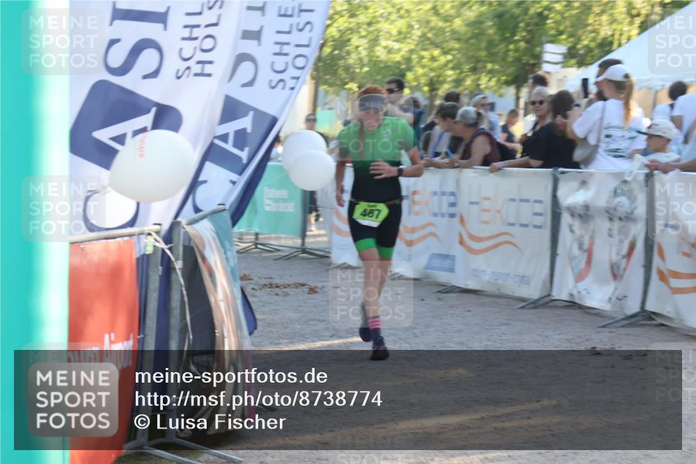 07.09.2025 - 19. Norderstedt Triathlon Luisa Fischer http://msf.ph/oto/8738774 07.09.2025 16:48:51 Ziel 467, 1077, 1093 meine-sportfotos.de