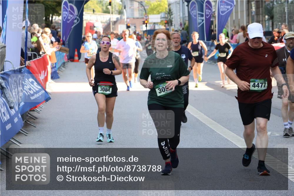 07.09.2025 - BARMER Alsterlauf Strokosch-Dieckow http://msf.ph/oto/8738788 07.09.2025 10:18:59 Ziel 2024, 2189, 2761, 3399, 3400, 3581, 3882, 4060, 4207, 4390, 4410, 4438, 4459, 5325, 5622, 5712, 6003 meine-sportfotos.de