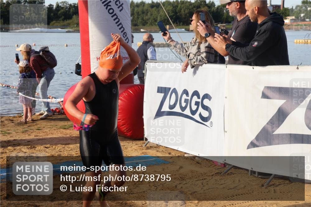 07.09.2025 - 19. Norderstedt Triathlon Luisa Fischer http://msf.ph/oto/8738795 07.09.2025 09:03:50 Schwimmen 2, 8, 13, 28, 35, 38, 48 meine-sportfotos.de