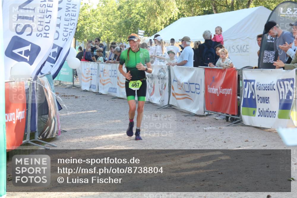 07.09.2025 - 19. Norderstedt Triathlon Luisa Fischer http://msf.ph/oto/8738804 07.09.2025 16:48:53 Ziel 467, 1077, 1093 meine-sportfotos.de