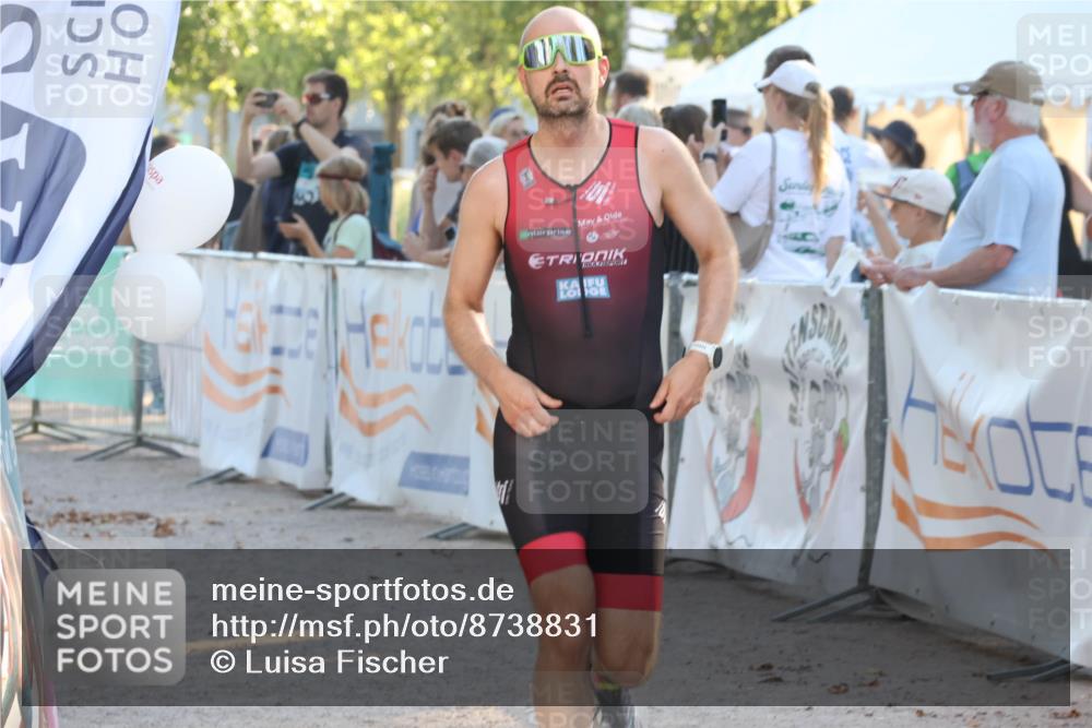 07.09.2025 - 19. Norderstedt Triathlon Luisa Fischer http://msf.ph/oto/8738831 07.09.2025 16:48:56 Ziel 467, 1093, 1575 meine-sportfotos.de