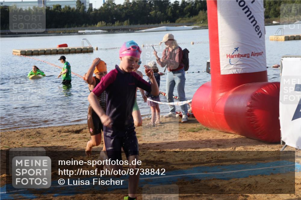 07.09.2025 - 19. Norderstedt Triathlon Luisa Fischer http://msf.ph/oto/8738842 07.09.2025 09:03:57 Schwimmen 10, 18, 20, 28, 35 meine-sportfotos.de