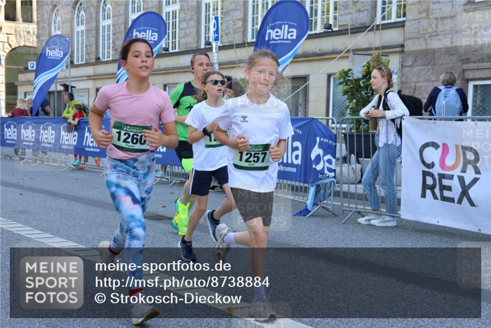 07.09.2025 - BARMER Alsterlauf Strokosch-Dieckow http://msf.ph/oto/8738884 07.09.2025 11:43:20 Ziel 1022, 1084, 1115, 1130, 1131, 8382 meine-sportfotos.de