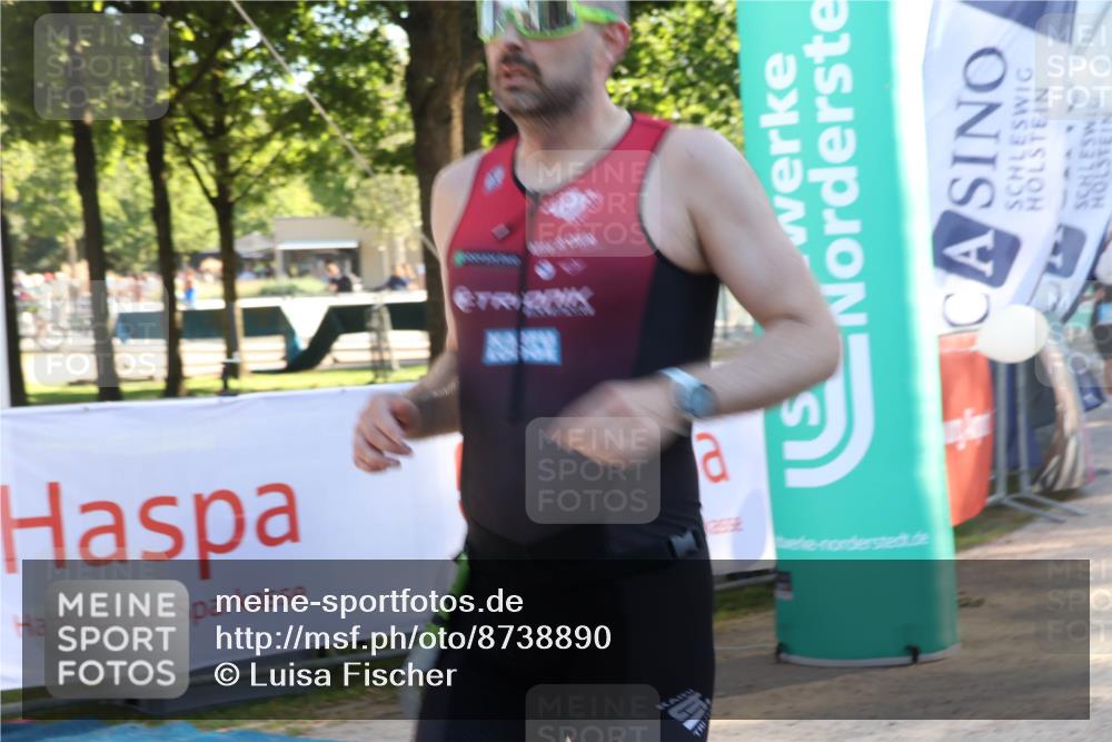 07.09.2025 - 19. Norderstedt Triathlon Luisa Fischer http://msf.ph/oto/8738890 07.09.2025 16:48:59 Ziel 399, 467, 1575 meine-sportfotos.de
