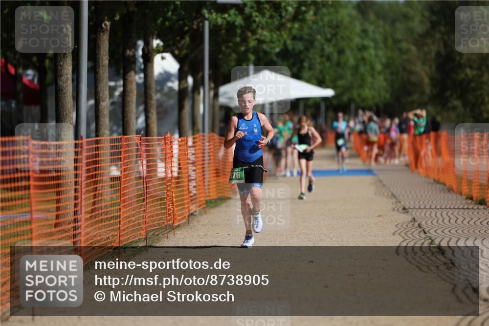 07.09.2025 - 19. Norderstedt Triathlon Michael Strokosch http://msf.ph/oto/8738905 07.09.2025 10:54:50 Laufen 676, 678 meine-sportfotos.de