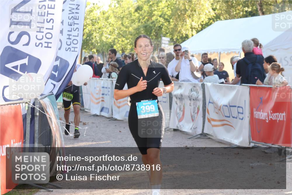 07.09.2025 - 19. Norderstedt Triathlon Luisa Fischer http://msf.ph/oto/8738916 07.09.2025 16:49:02 Ziel 399, 467, 1575 meine-sportfotos.de