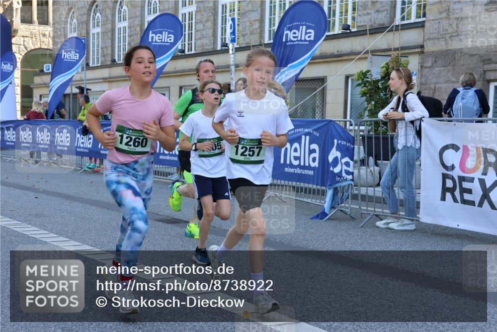 07.09.2025 - BARMER Alsterlauf Strokosch-Dieckow http://msf.ph/oto/8738922 07.09.2025 11:43:20 Ziel 1022, 1084, 1115, 1130, 1131, 8382 meine-sportfotos.de