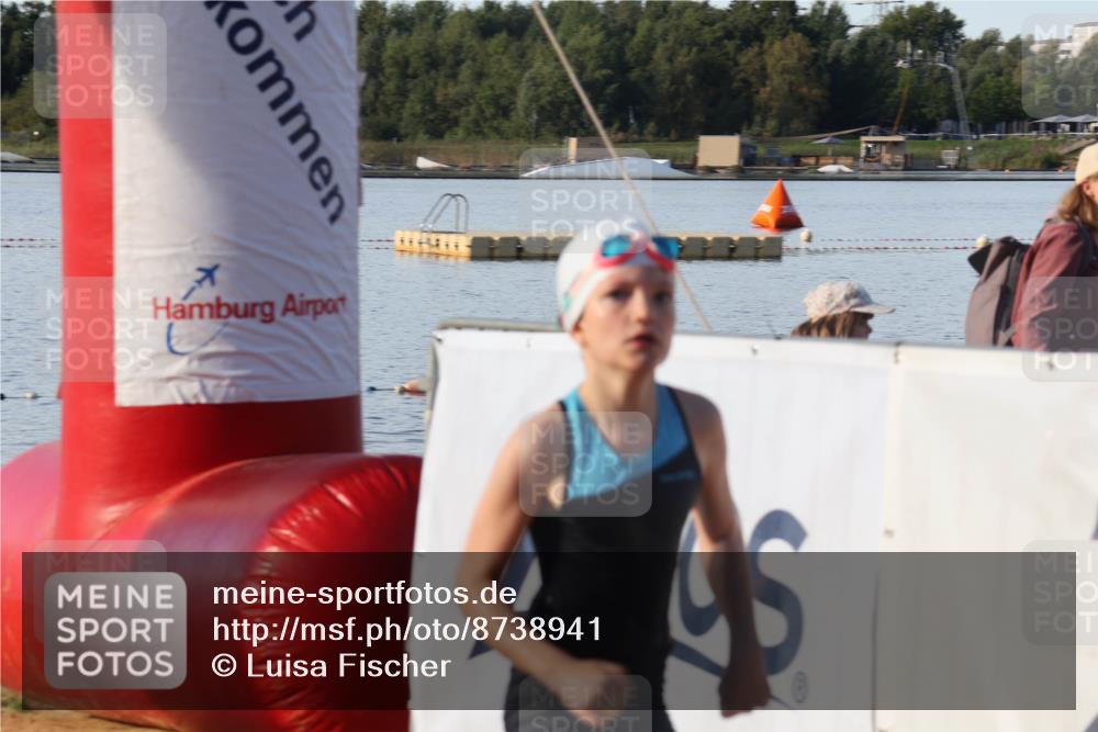 07.09.2025 - 19. Norderstedt Triathlon Luisa Fischer http://msf.ph/oto/8738941 07.09.2025 09:04:20 Schwimmen 22, 24, 43 meine-sportfotos.de