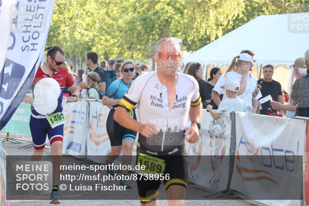07.09.2025 - 19. Norderstedt Triathlon Luisa Fischer http://msf.ph/oto/8738956 07.09.2025 16:49:05 Ziel 399, 1575, 1589 meine-sportfotos.de