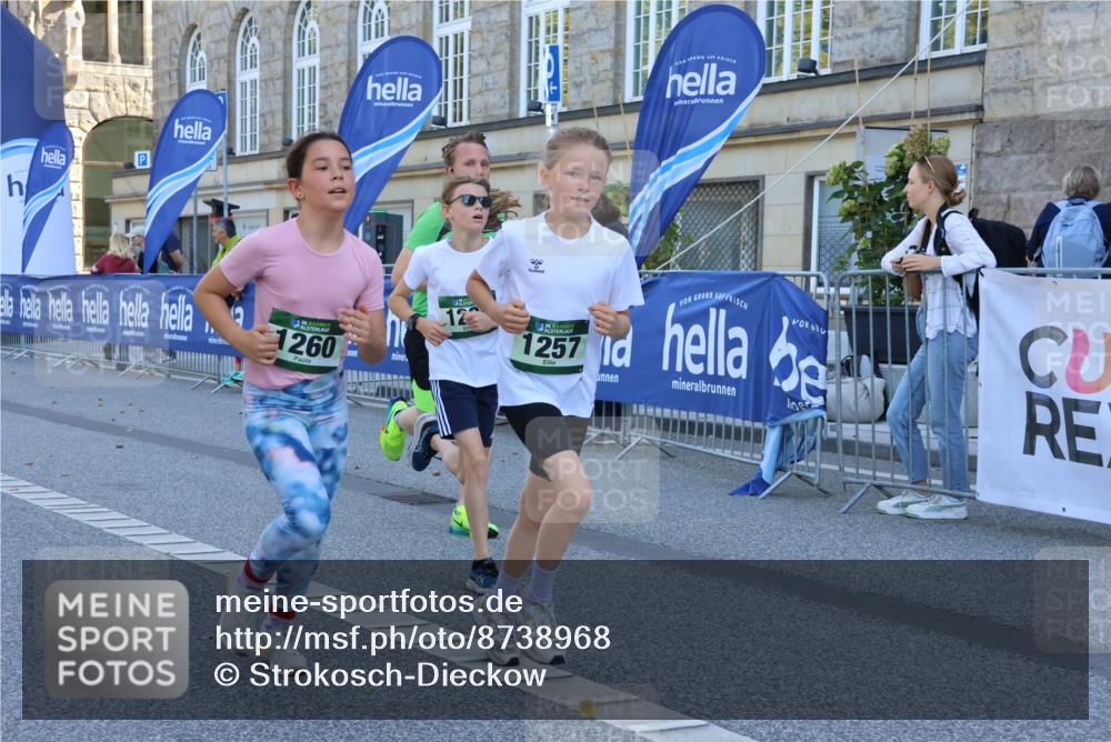 07.09.2025 - BARMER Alsterlauf Strokosch-Dieckow http://msf.ph/oto/8738968 07.09.2025 11:43:19 Ziel 1022, 1084, 1115, 1130, 1131, 1225, 8382 meine-sportfotos.de