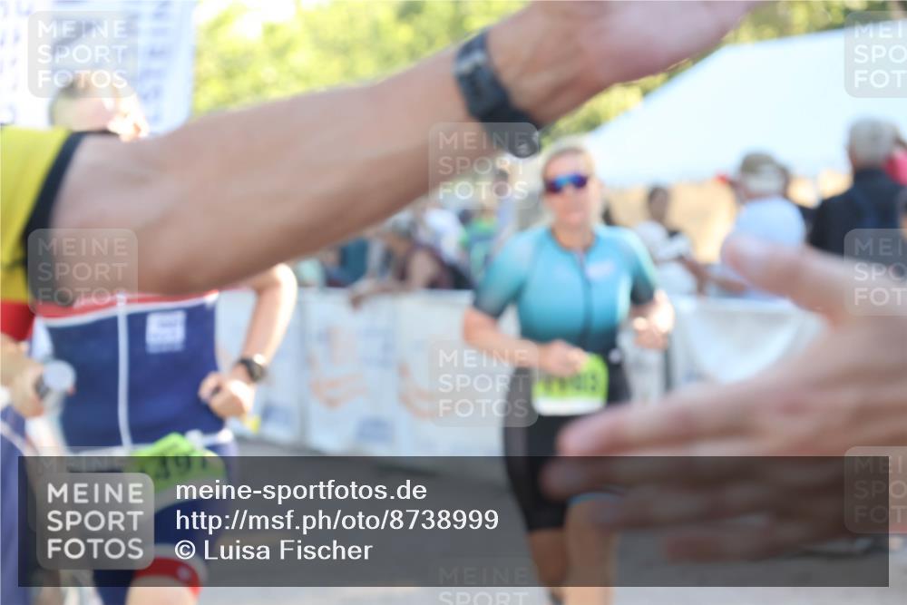 07.09.2025 - 19. Norderstedt Triathlon Luisa Fischer http://msf.ph/oto/8738999 07.09.2025 16:49:09 Ziel 399, 1103, 1497, 1589 meine-sportfotos.de