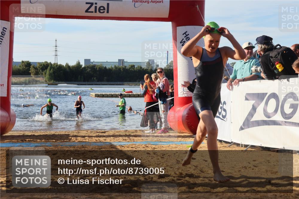 07.09.2025 - 19. Norderstedt Triathlon Luisa Fischer http://msf.ph/oto/8739005 07.09.2025 09:28:24 Schwimmen 553, 557, 633 meine-sportfotos.de